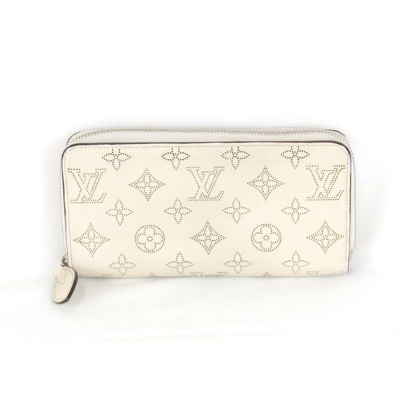 Louis Vuitton Zippy Wallet Long Monogram Mahina Beige - Picture 1 of 10
